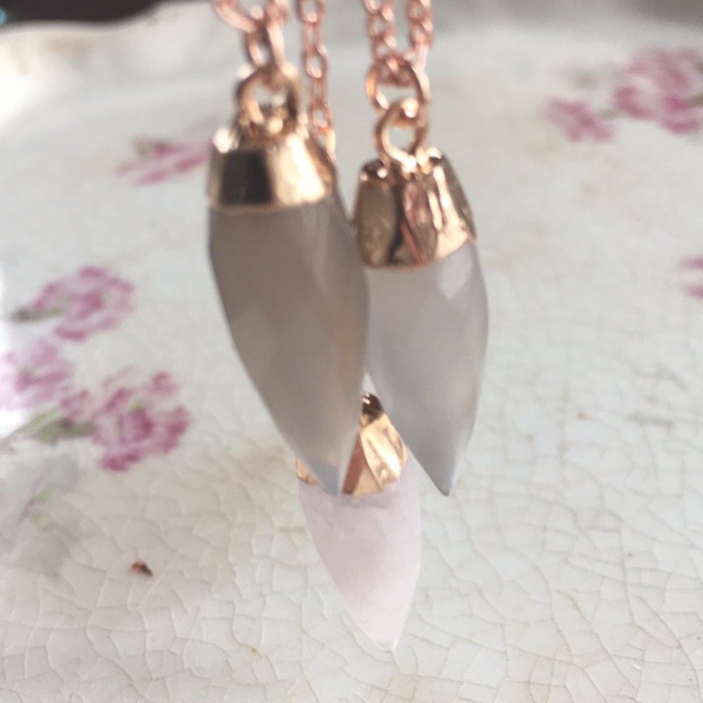 🍃Reserved Reduced 16” Grey Agate Crystal Pendant - Picture 2 of 5